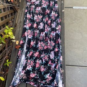 Charlotte Russe Floral Maxi Skirt with 2 slits on side / Size M